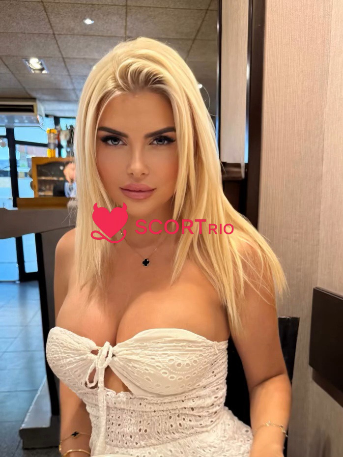 Monique Vianna - Photo 1