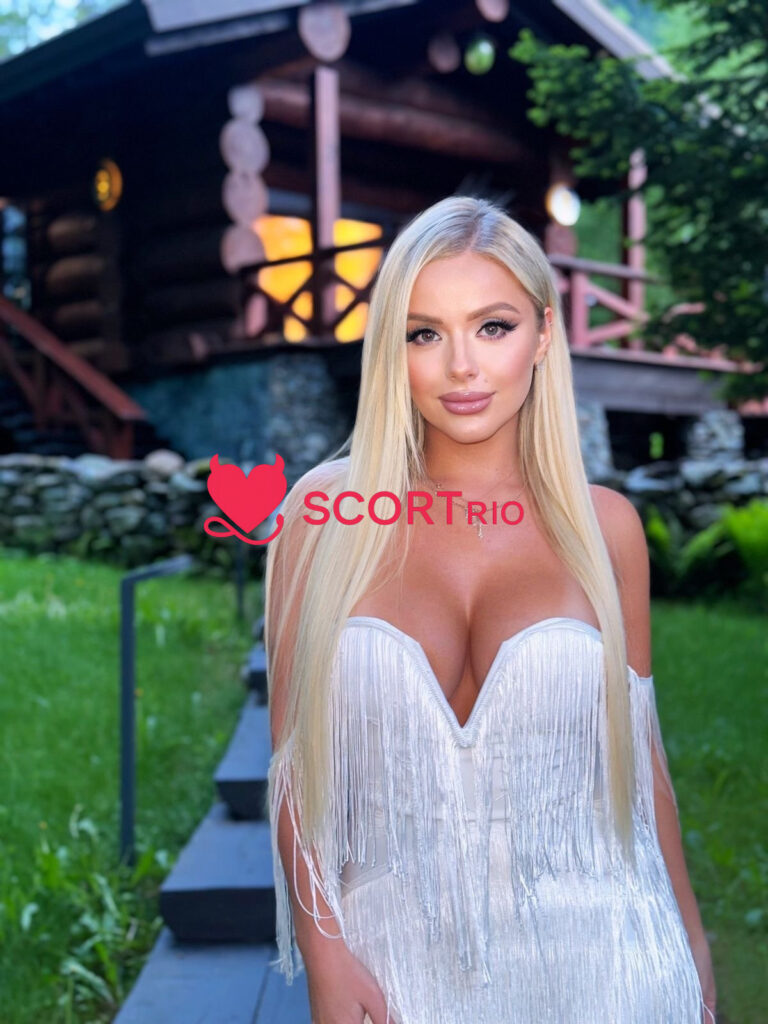 Kristal Machado - Foto 3, garota de programa loira no Rio de Janeiro