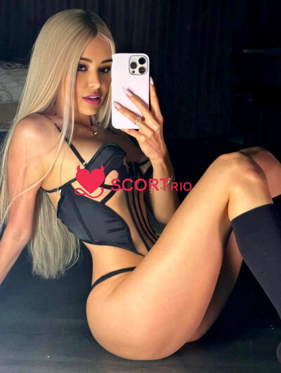 Acompanhante tatuada de luxo RJ na Barra da Tijuca — Louise Araújo, perfil verificado